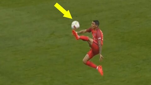 Crazy Ball Control In Football