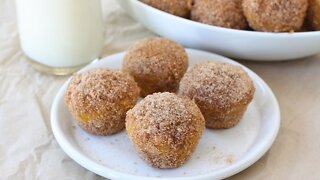 S3E7 Baked Pumpkin Donut Holes