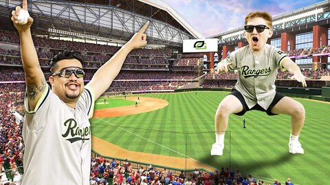 HECZ AND SCUMP THROW THE FIRST PITCH AT TEXAS RANGERS GAME! *OpTic Gaming Night*