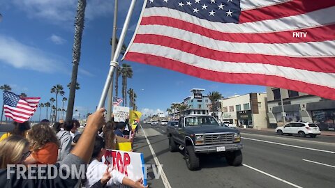 Hundreds of Families Protest Child Vaccine Mandates in Huntington Beach CA