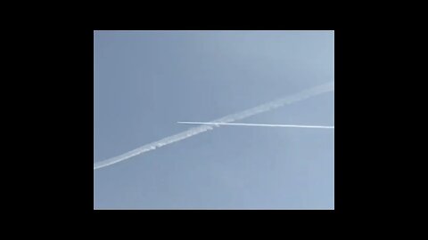 Solar Geo-Engineering Caught on Camera! Blocking the Sun's Light has Become a Reality! Chem Trails