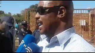 Majakaneng residents demand the arrest of a NWest farmer (kW8)