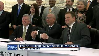 Foxconn, Racine County officials sign development agreement