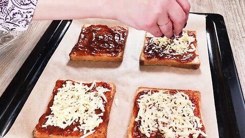 Don't buy pizza, make it yourself in 5 minutes!