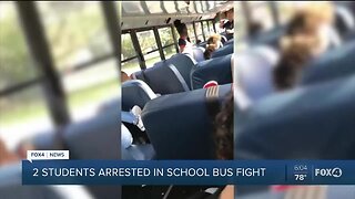 FMPD officer pulls mace while breaking up student fight