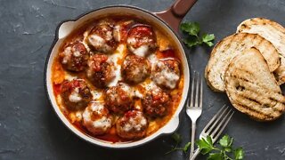 Baked Meatballs With Mozzarella In Tomato Sauce
