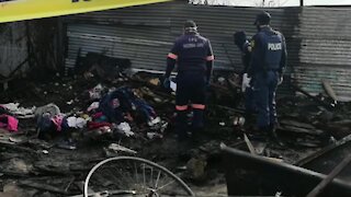 SOUTH AFRICA - Cape Town - Family dies in a devastating fire (Video) (9Jw)
