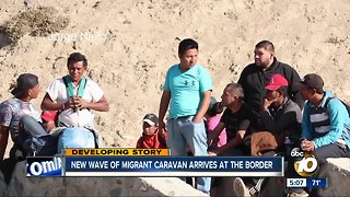 New wave of migrants reaches border