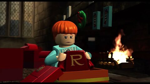 Harry Gets An Invisibility Cloak For Christmas | Lego Harry Potter Years 1-4 Clips