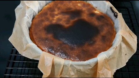Basque burnt cheese cake