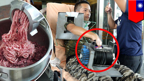 Meat grinder: Man’s hand mangled by meat grinder after glove gets caught in machine - TomoNews