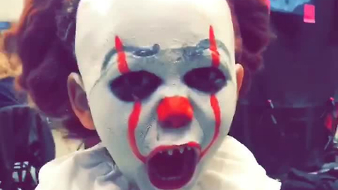 Kid Dressed As Pennywise The Clown Is Everyone's Nightmare