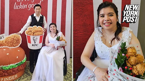 I got married holding a fried chicken bouquet — it was a dream come true