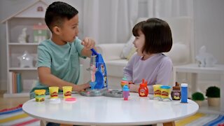 Amazing Play-Doh Kitchen Creations Drizzy Ice Cream Playset