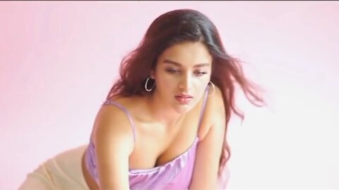 Hot South Indian Actress Nidhhi Agerwal Exposed