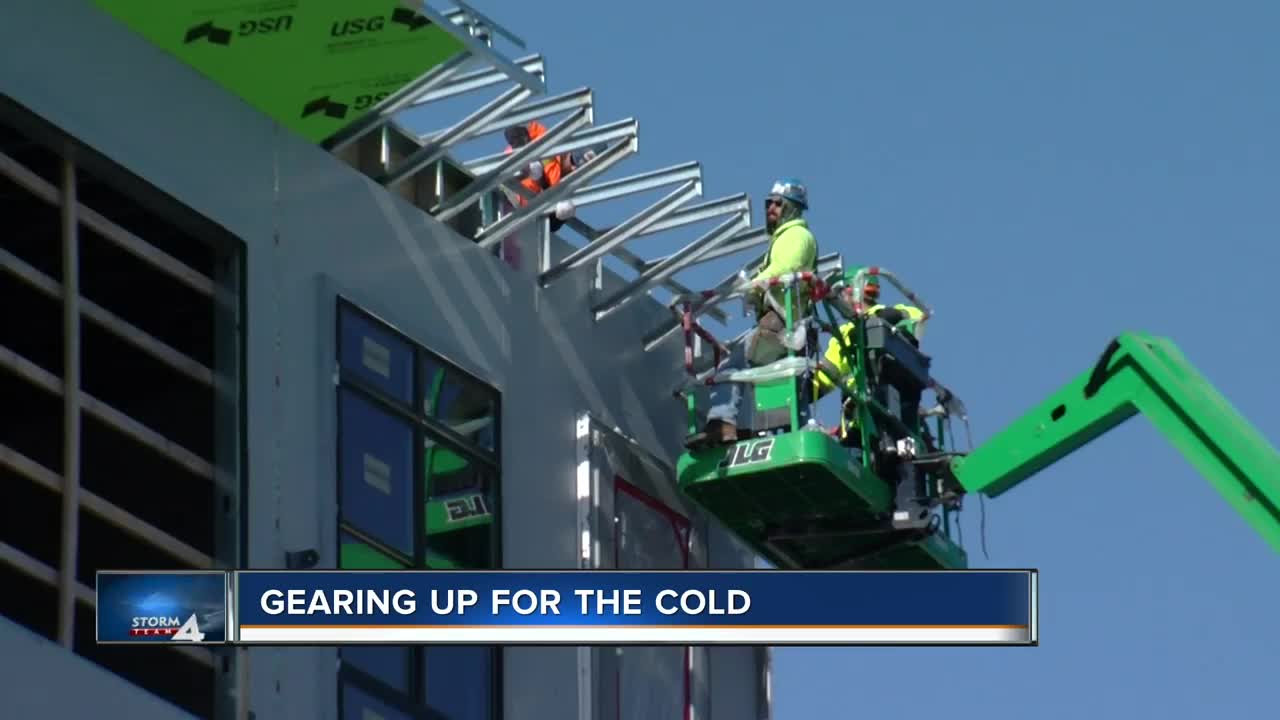 Milwaukee gears up for bitter cold