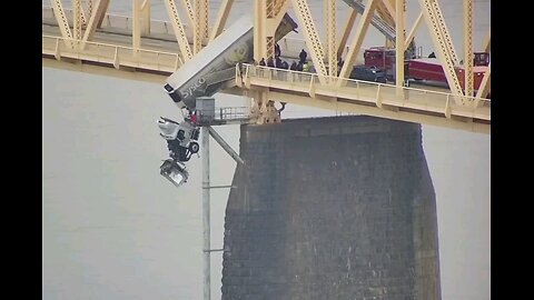 #Breaking Semi Truck Hanging Off Clark Memorial Bridge Louisville,Kentucky
