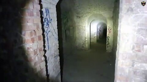 HUGE SECRET TUNNEL SYSTEM UNDER A CITADEL