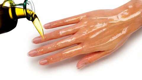 5 Simple Ways To Make Your Hands Look Younger