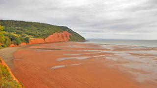 Time Lapse Video Shows Low To High Tide Phenomena