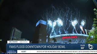 Fans flock to Downtown San Diego for 2022 Holiday Bowl