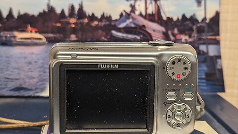 Fujifilm FinePix A800 "REAL PHOTO TECHNOLOGY" (a 2007 digicam in 2024)