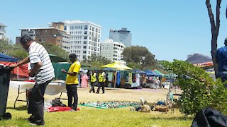 SOUTH AFRICA - Cape Town - Green Point Flea Market (Video) (UwP)