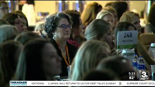 Thousands gather in Downtown Omaha for women's leadership conference