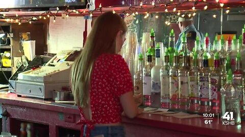 Bars react to liquor License ordinance