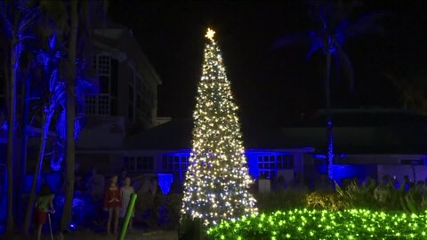 Annual Christmas tree lighting tradition returns for 37th year at Captiva's 'Tween Waters Island Resort