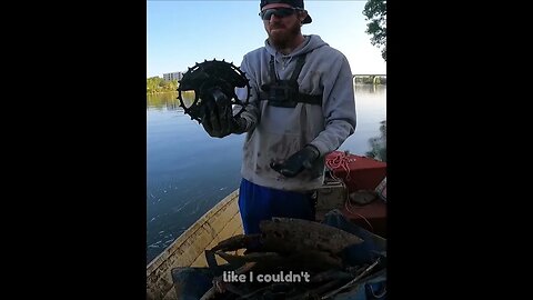 GIANT MAGNET Hauling Up Motorcycle Sprockets! #magnetfishing