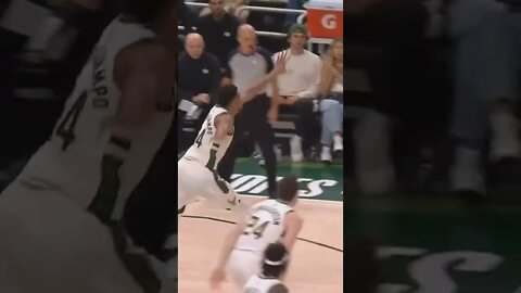 👊👀Al Horford Dunks On Giannis Then Gives An Elbow To Face