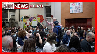 Protesters Disrupt AOC Listening Forum in Astoria Queens [6516]