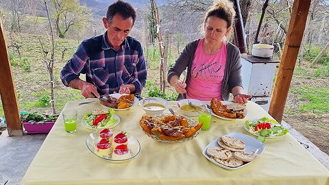 Iftar Menu - Supë Me Mish Pule, Tavë Me Mish Dhe Kungull, Ëmbëlsirë me Puding.