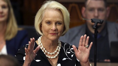 Sen. McCain's Widow, Arizona Governor Shrug Off GOP Censure