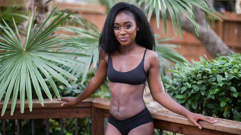 Model Mom Embraces Stretch Marks To Inspire Others | SHAKE MY BEAUTY
