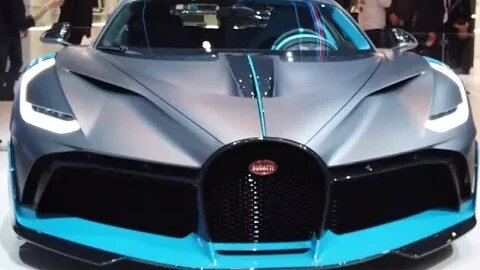 BRUTAL Bugatti Divo 1500 HP 1 of 40 in detail [4k 60 fps]