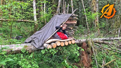 Camping Overnight in Suspended Lean-To Bushcraft Survival Shelter