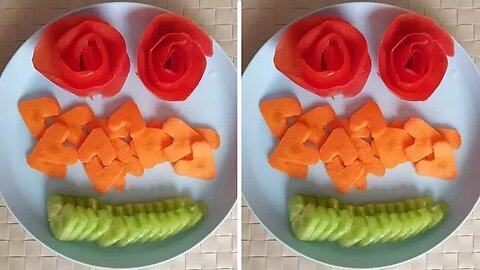 طريقة تقطيع الطماطم على شكل وردة لتزيين الاطباق مثل المطاعم / تزيين الاكل