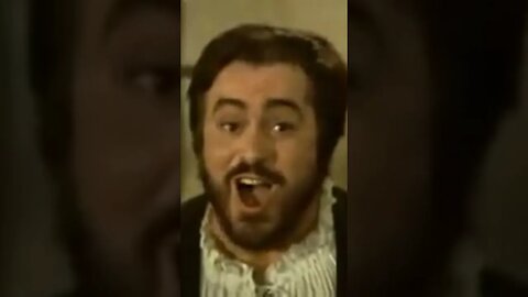 A Young Pavarotti Singing La Donna È Mobile - Subscribe For More #shorts #pavarotti #operamusic