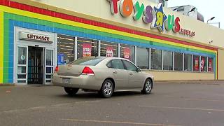 Toys R Us closing sales: Any good deals?