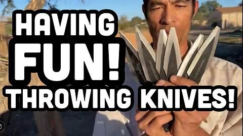 Throwing Knives Is FUN!🔪🔪🔪