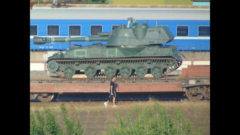 Transportation of a tank by rail