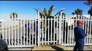 WATCH: Various political leaders visit 'house of horrors' for homeless in Strandfontein (skb)