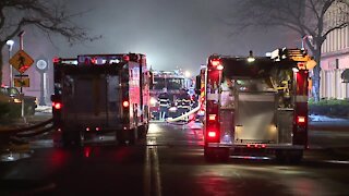 Firefighters save adjacent building after large fire in downtown Elyria