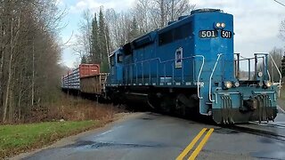 FAIL! This Old Milwaukee Road EMD SD40-2 Fights The Grade, Losing Traction.. #trains | Jason Asselin
