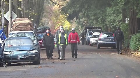 RAW VIDEO: No Cops! No Camera's! Covering The Laurelhurst Homeless Camp Sweep's in Portland Oregon