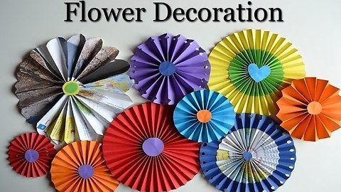 DIY wall decorations: How to make paper rosette flowers