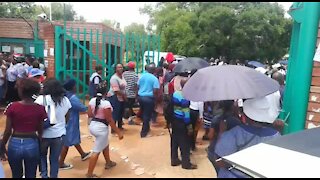 South Africa - Pretoria - Pupils still not placed in schools - Video (Na5)