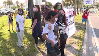 Dozens gather in Sarasota to peacefully protest Breonna Taylor's death in Kentucky